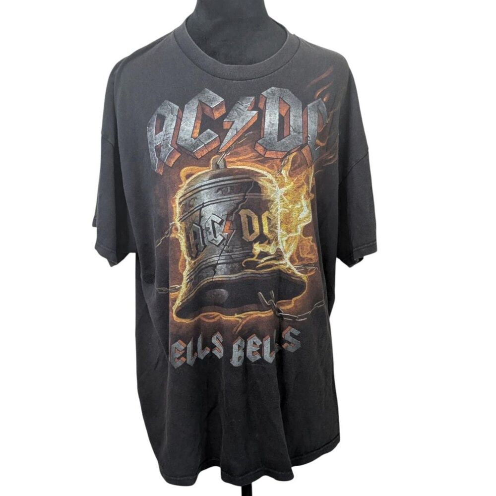 AC/DC Hells Bells T-Shirt 2XL Y2K Black Fire Bell Rock Band Concert Tee